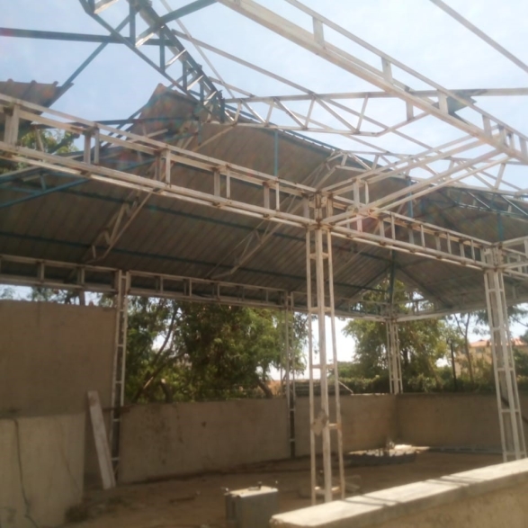 Shed construction at Alomba Center - sba